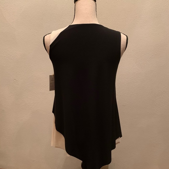 Sleeveless black and cream asymmetrical tank - Picture 6 of 6